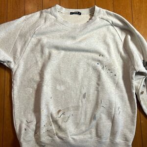 Men's Gray Sweater With Paint Splatter